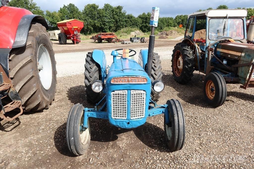 Fordson Super Dexta Traktoren