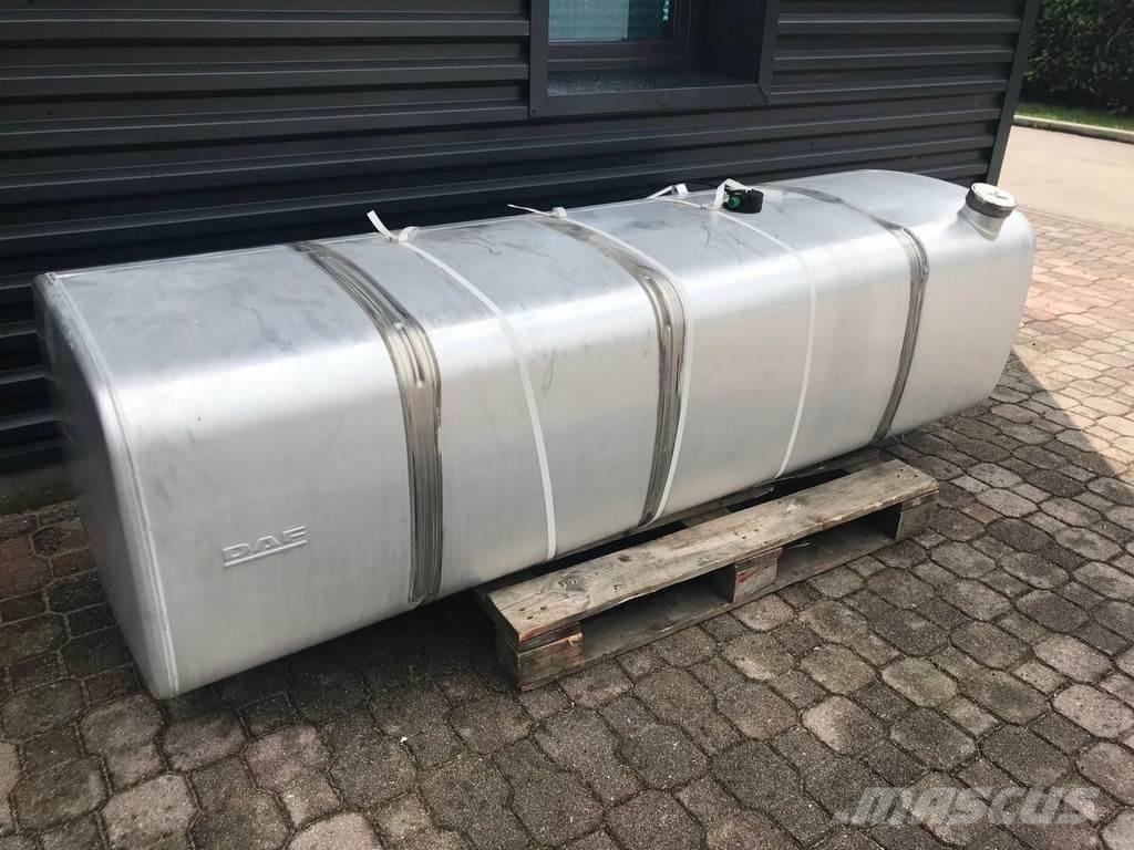 DAF 850 L Kraftstoff- und Zusatzstoffbehälter