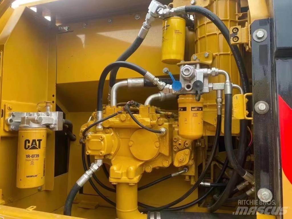 CAT 320 D Raupenbagger
