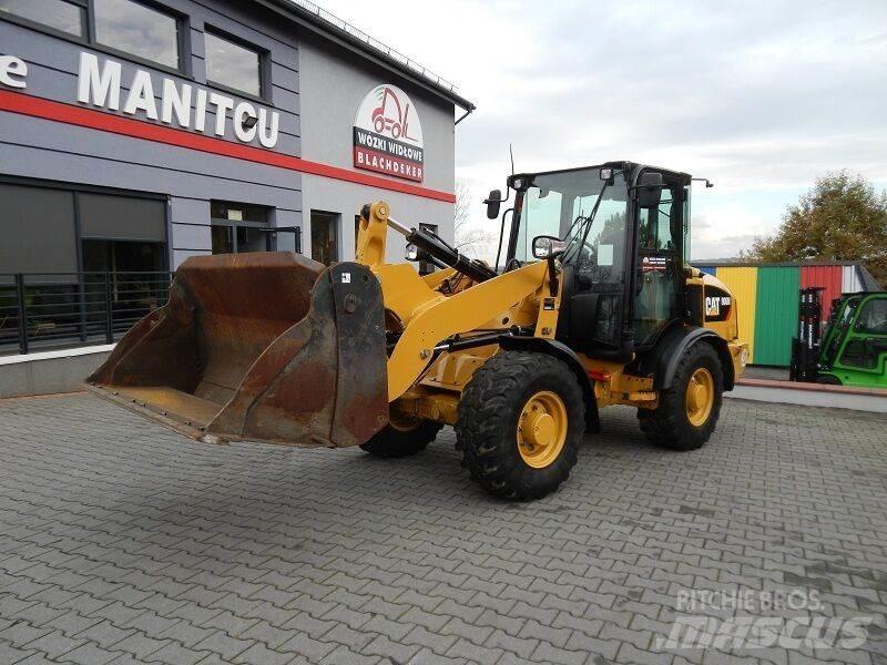 CAT ( CAT ) 906M Radlader
