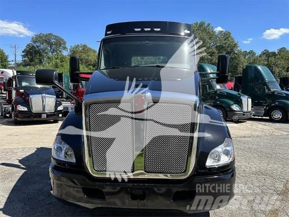 Kenworth T680 Sattelzugmaschinen