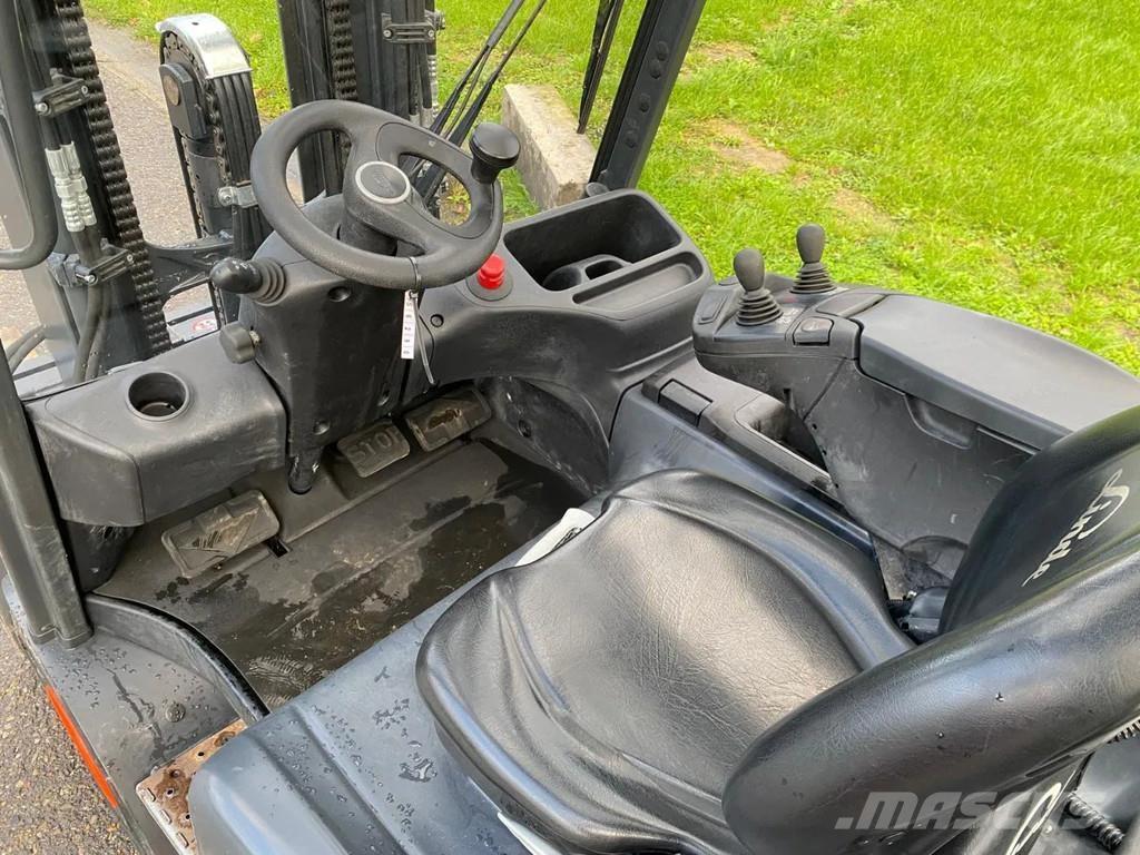 Linde E30L-01 Elektrostapler