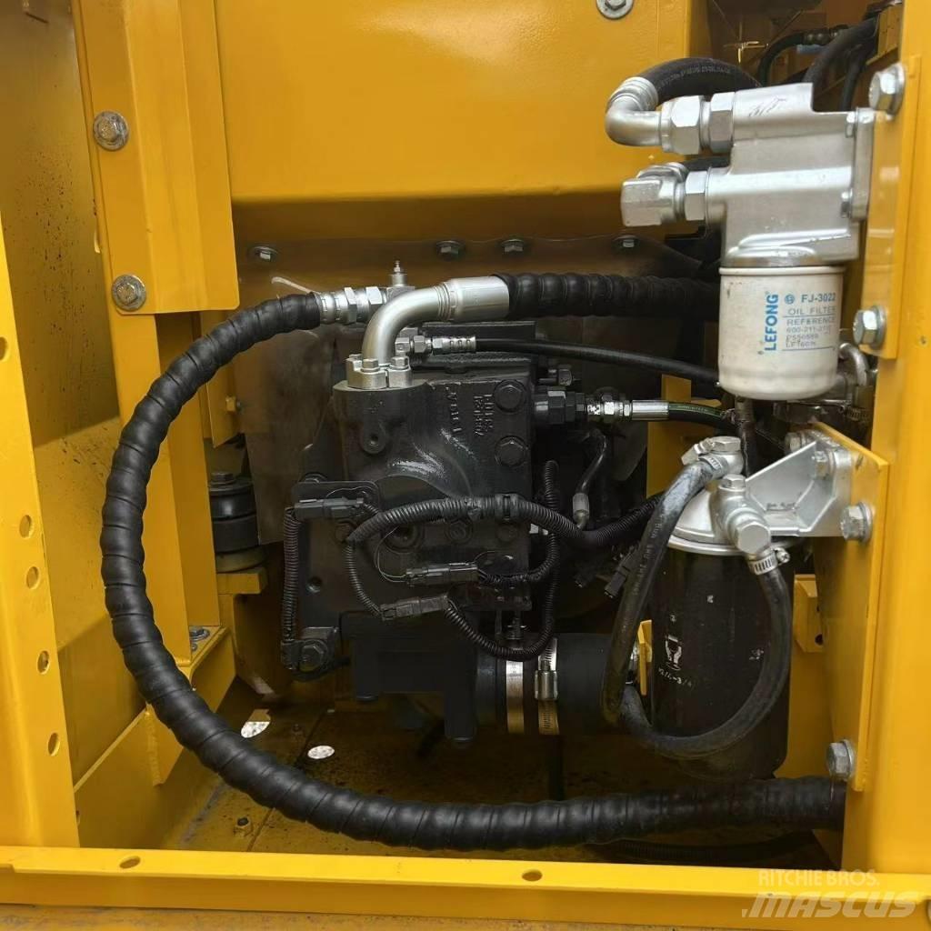 Komatsu 130-7 Raupenbagger