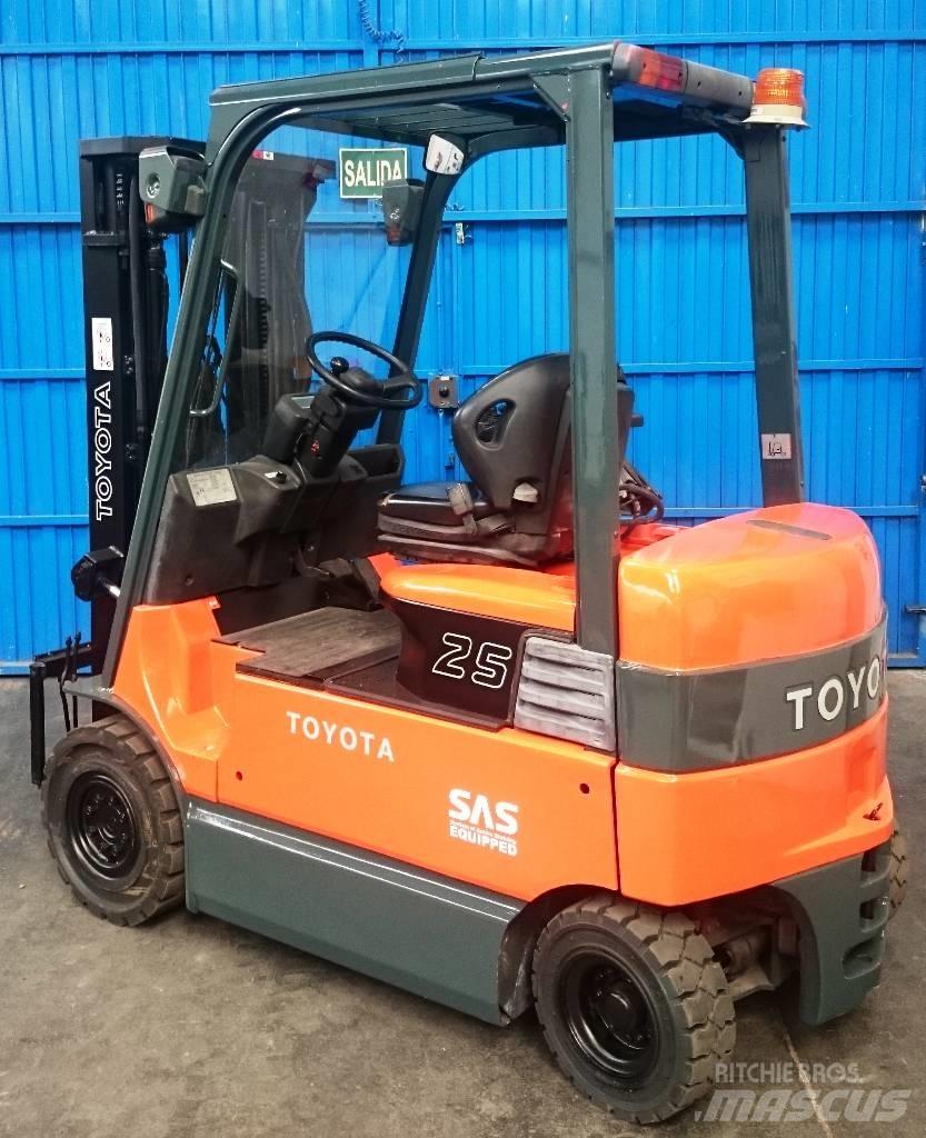 Toyota 7 FBMF 25 Elektrostapler