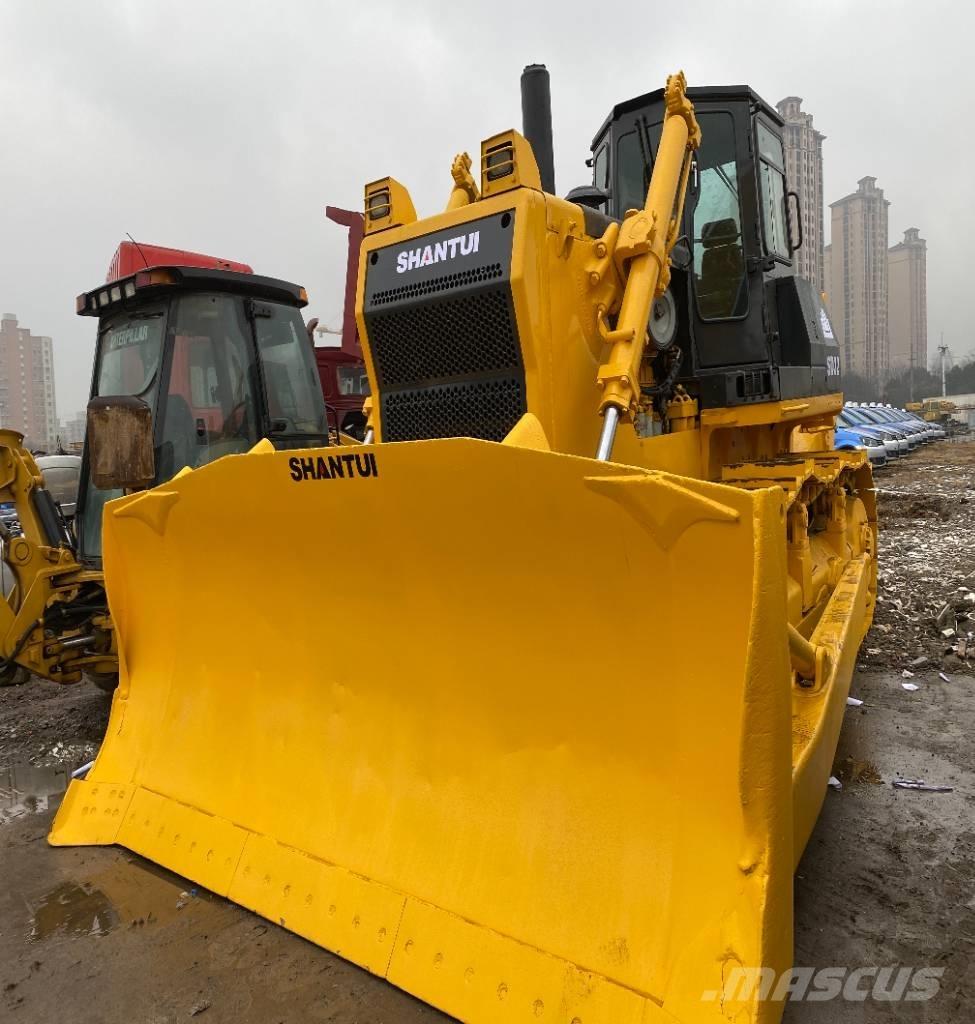 Shantui SD 32 Bulldozer