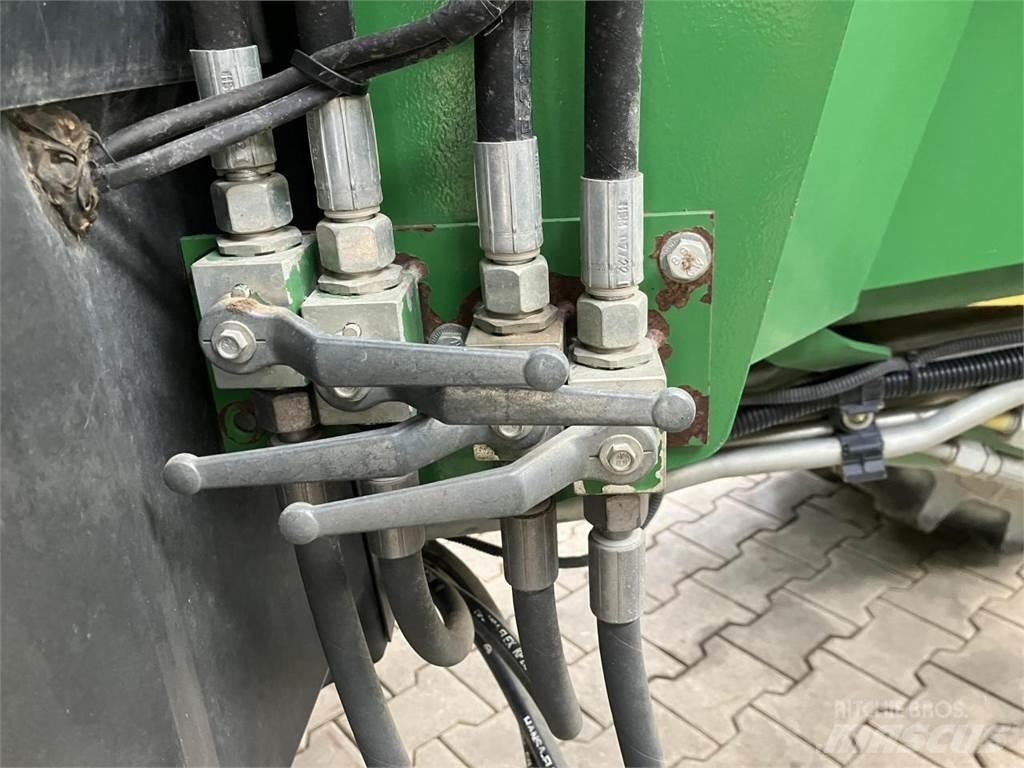 John Deere 6155R Traktoren