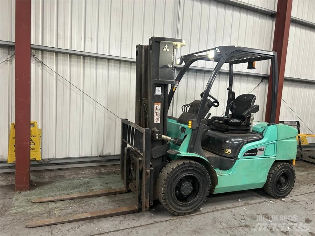 Mitsubishi FD30NT Dieselstapler
