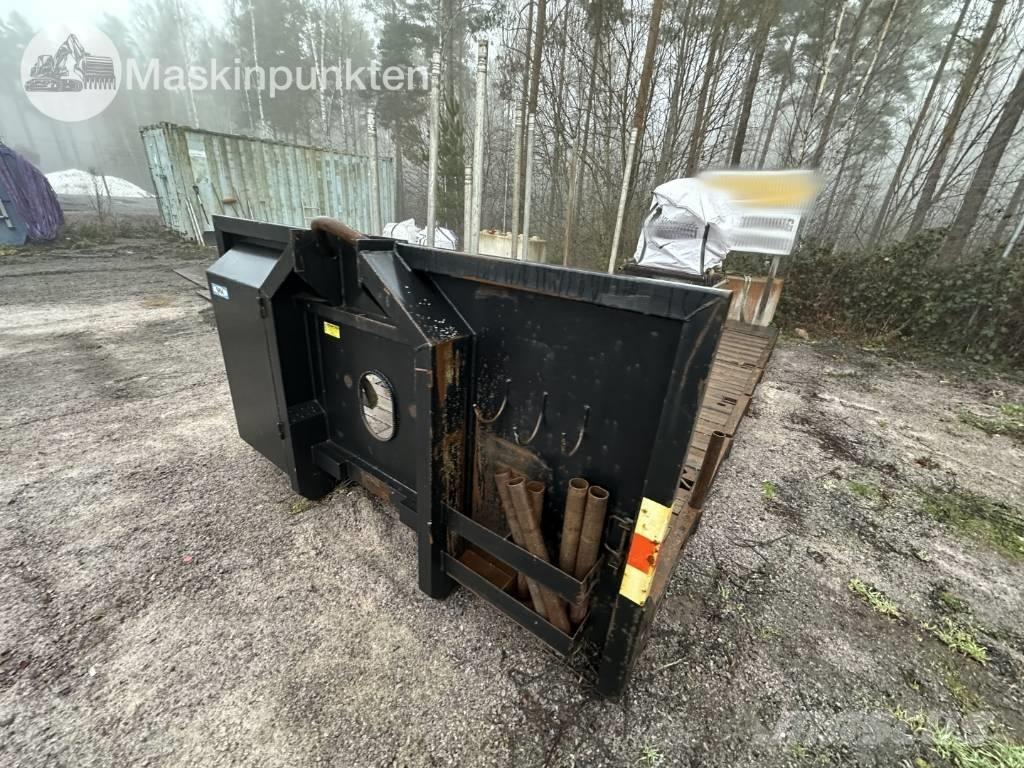 Sisu Maskinflak Wechselgeräte