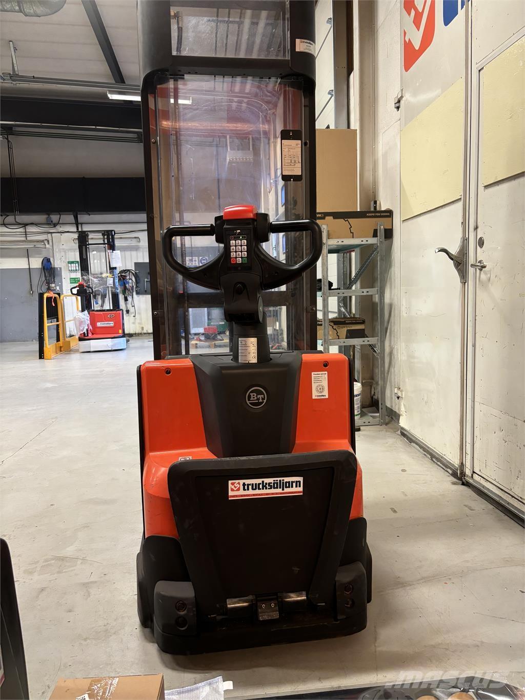 Toyota SWE120 Selbstfahrstapler