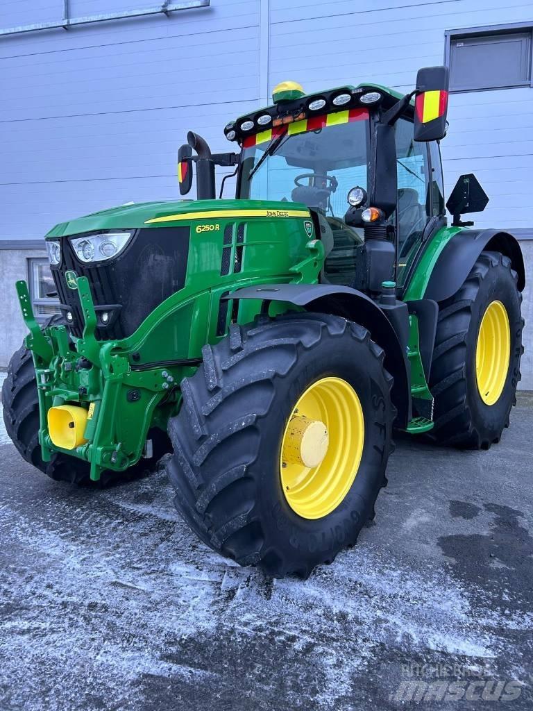 John Deere 6250 R Traktoren