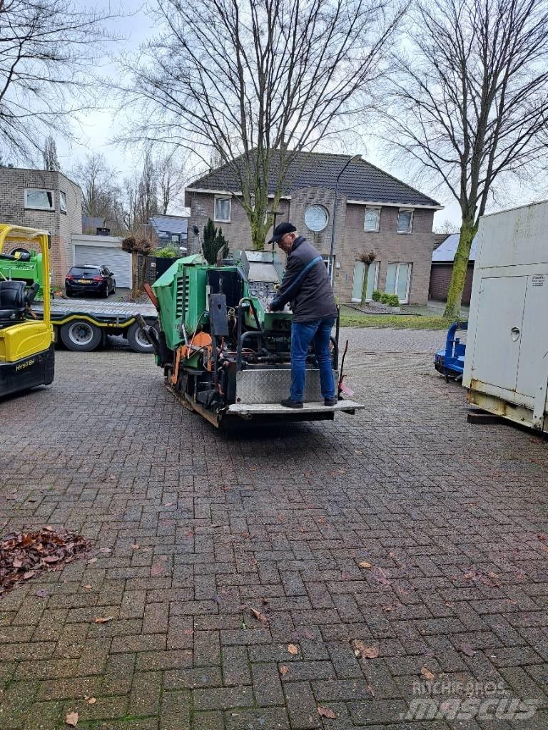 Demag 45 Strassenfertiger
