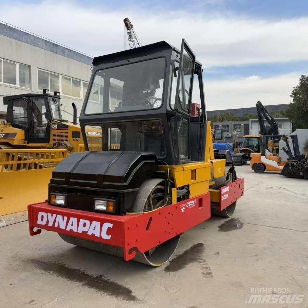 Dynapac CC 211 Tandemwalzen