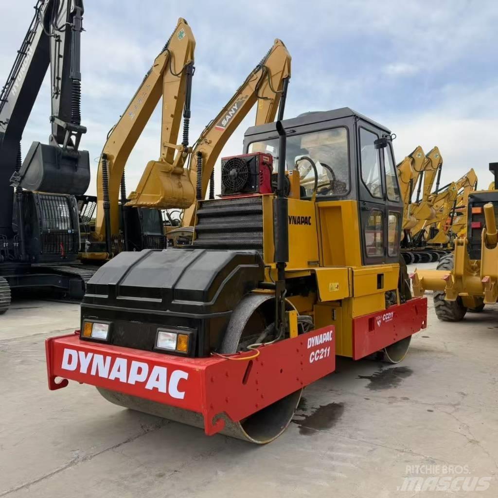 Dynapac CC 211 Tandemwalzen