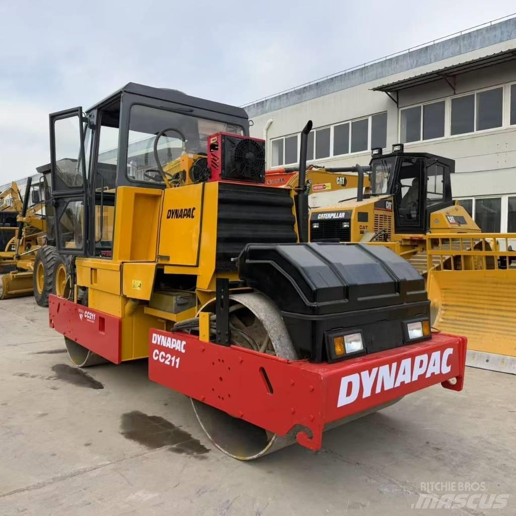 Dynapac CC 211 Tandemwalzen