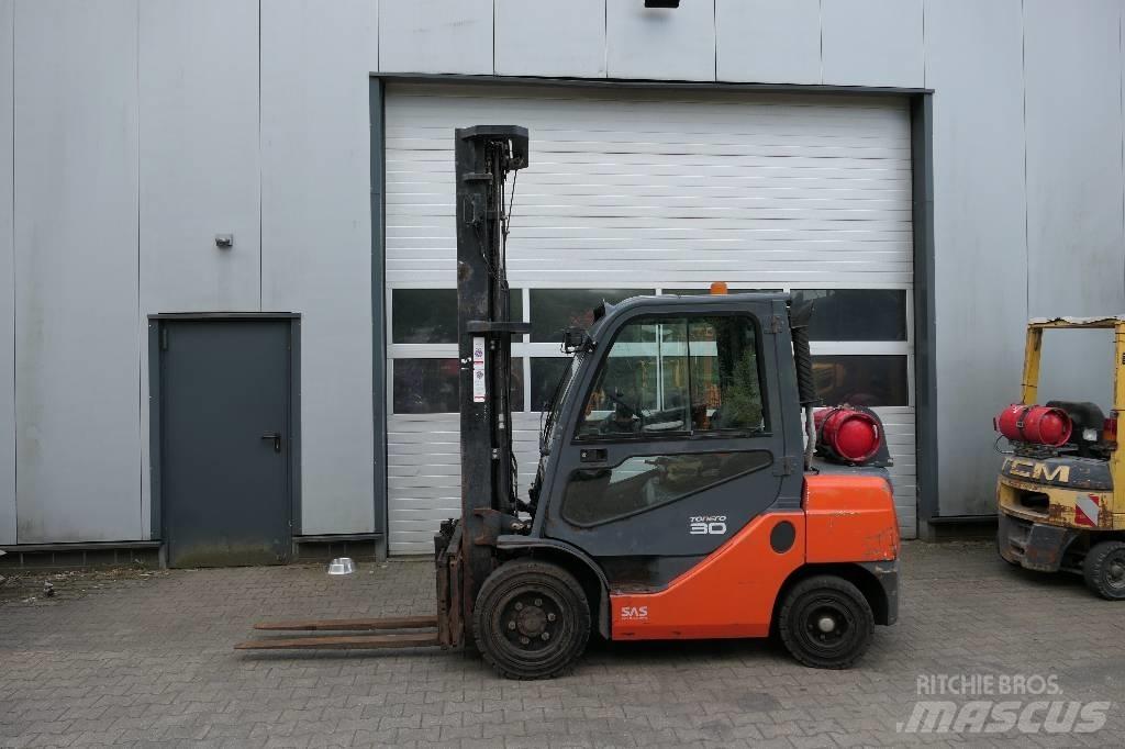 Toyota 02-8 FGF 30 Gasstapler