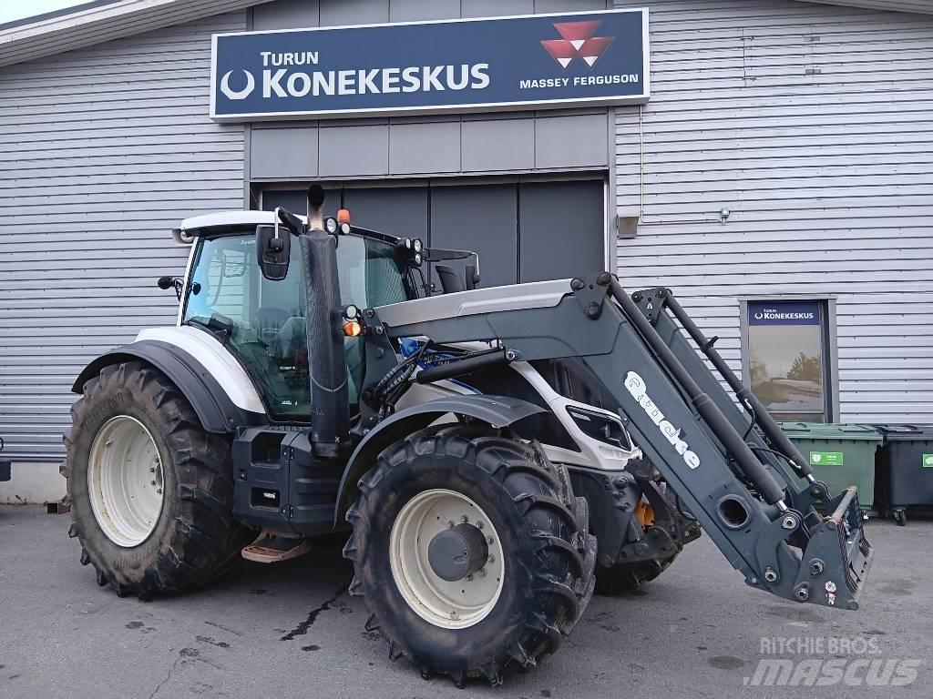 Valtra T 214 D Traktoren