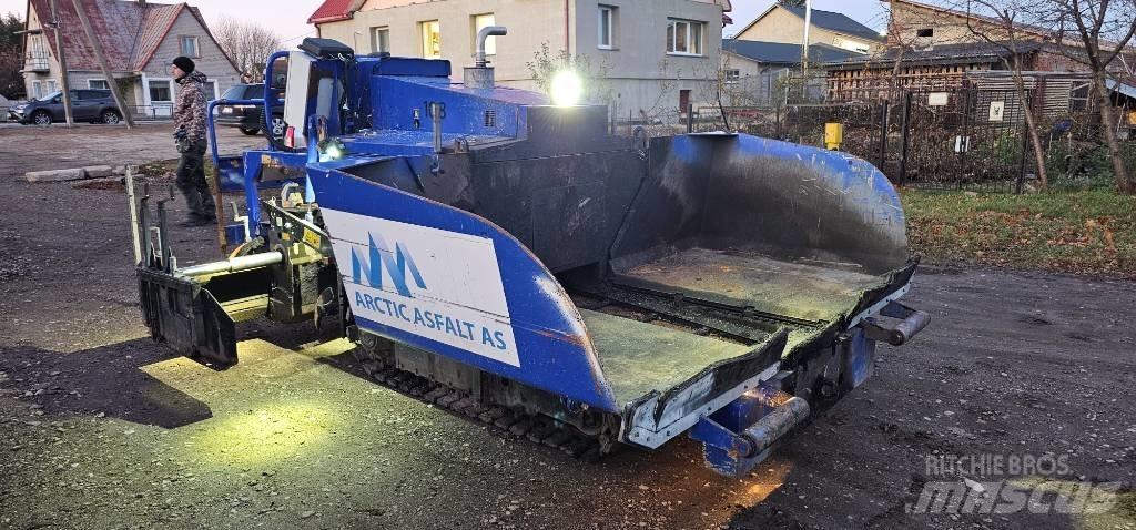 CAT AP 255 E Strassenfertiger