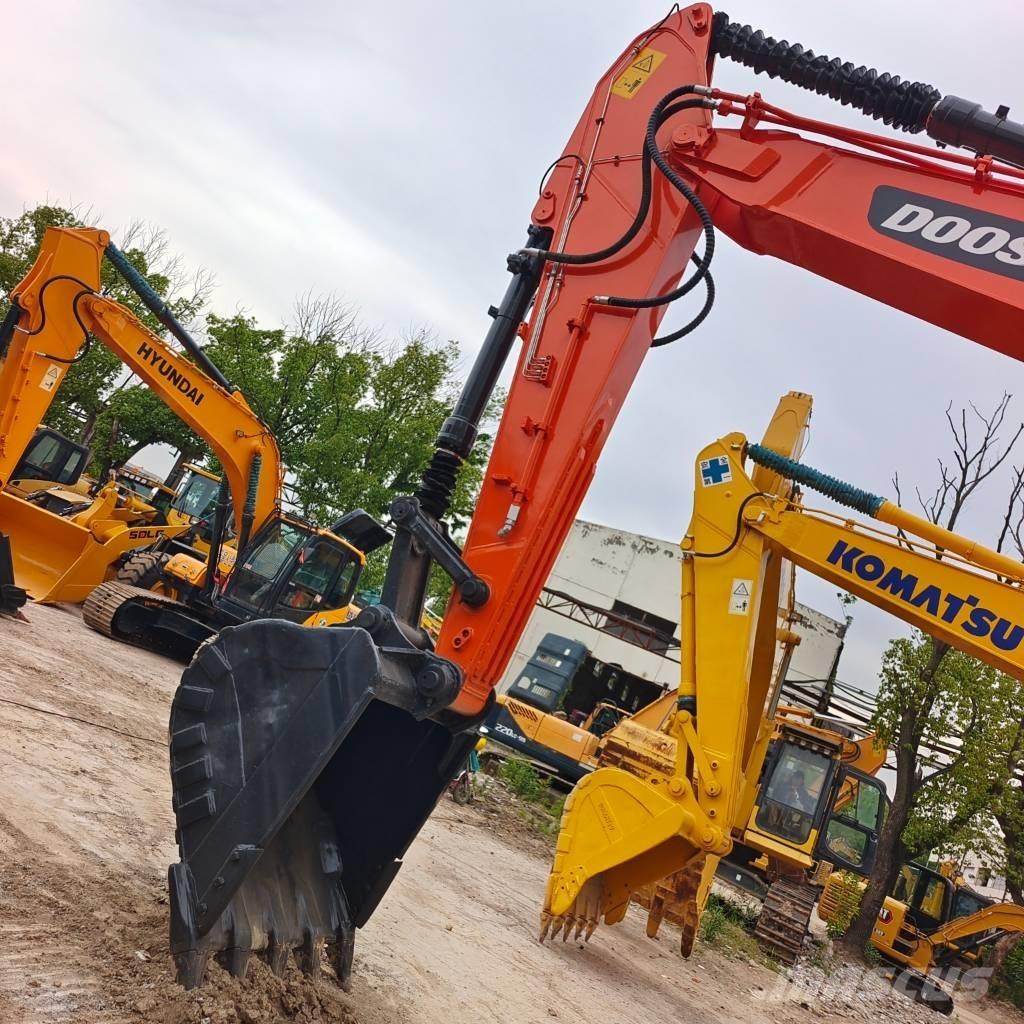 Doosan DX 300LC-9C Raupenbagger