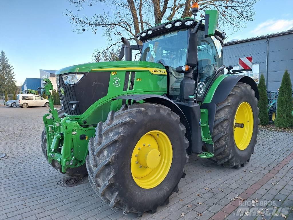 John Deere 6R250 Traktoren