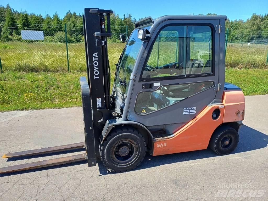 Toyota 02-8FDF25 Dieselstapler
