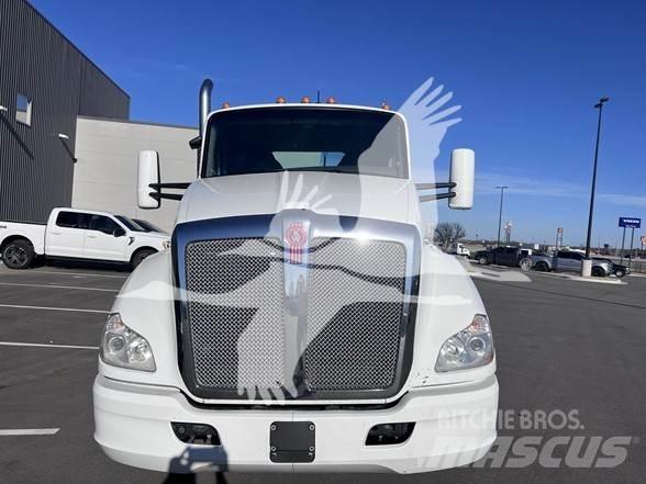 Kenworth T680 Sattelzugmaschinen