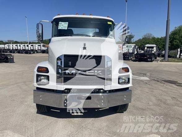 Mack MD6 Sattelzugmaschinen
