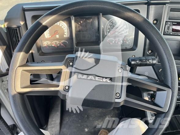 Mack MD6 Sonstige Baumaschinen