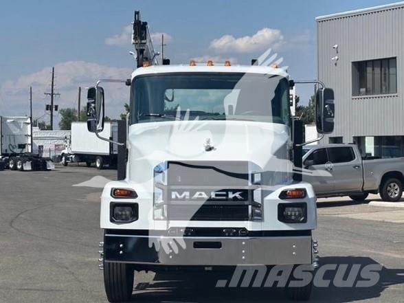 Mack MD6 Sonstige Baumaschinen