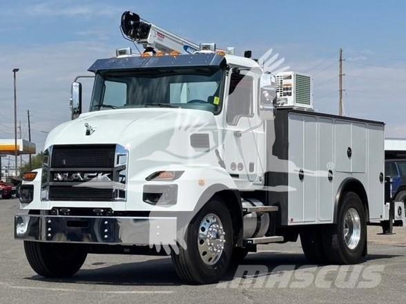 Mack MD6 Sonstige Baumaschinen