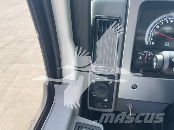 Mack MD6 Sonstige Baumaschinen