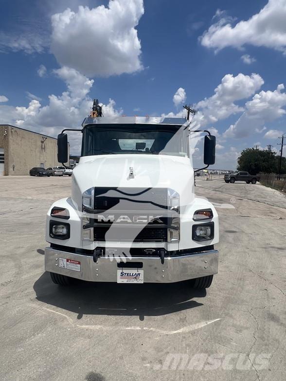 Mack MD6 Sonstige Baumaschinen