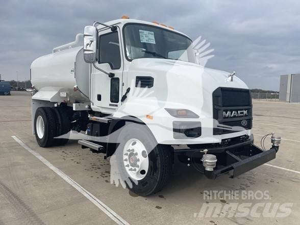 Mack MD7 Tankwagen