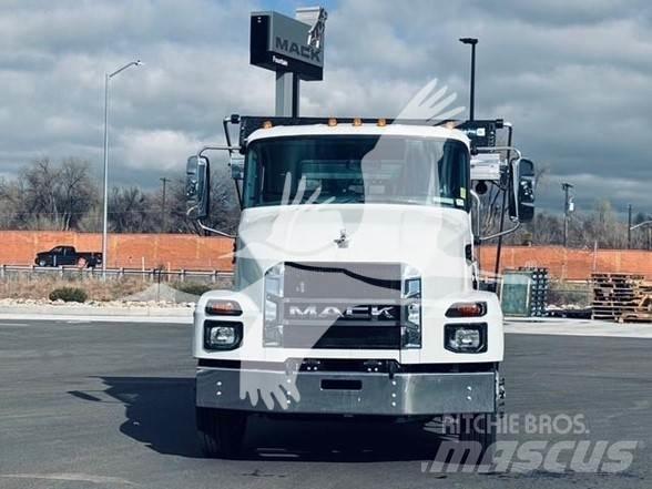 Mack MD7 Sonstige Baumaschinen