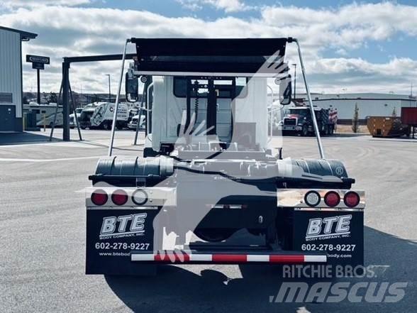 Mack MD7 Sonstige Baumaschinen
