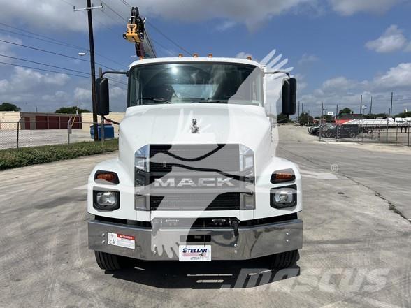 Mack MD7 Sonstige Baumaschinen