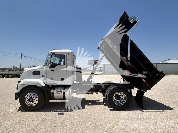 Mack MD7 Kipper