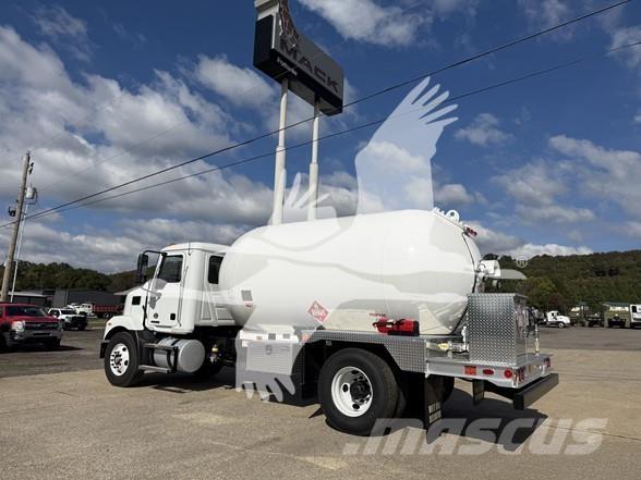 Mack MD7 Sonstige Baumaschinen