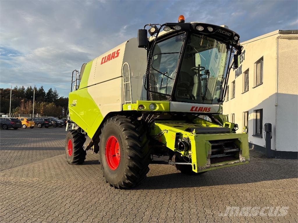 CLAAS Tucano 430 Mähdrescher
