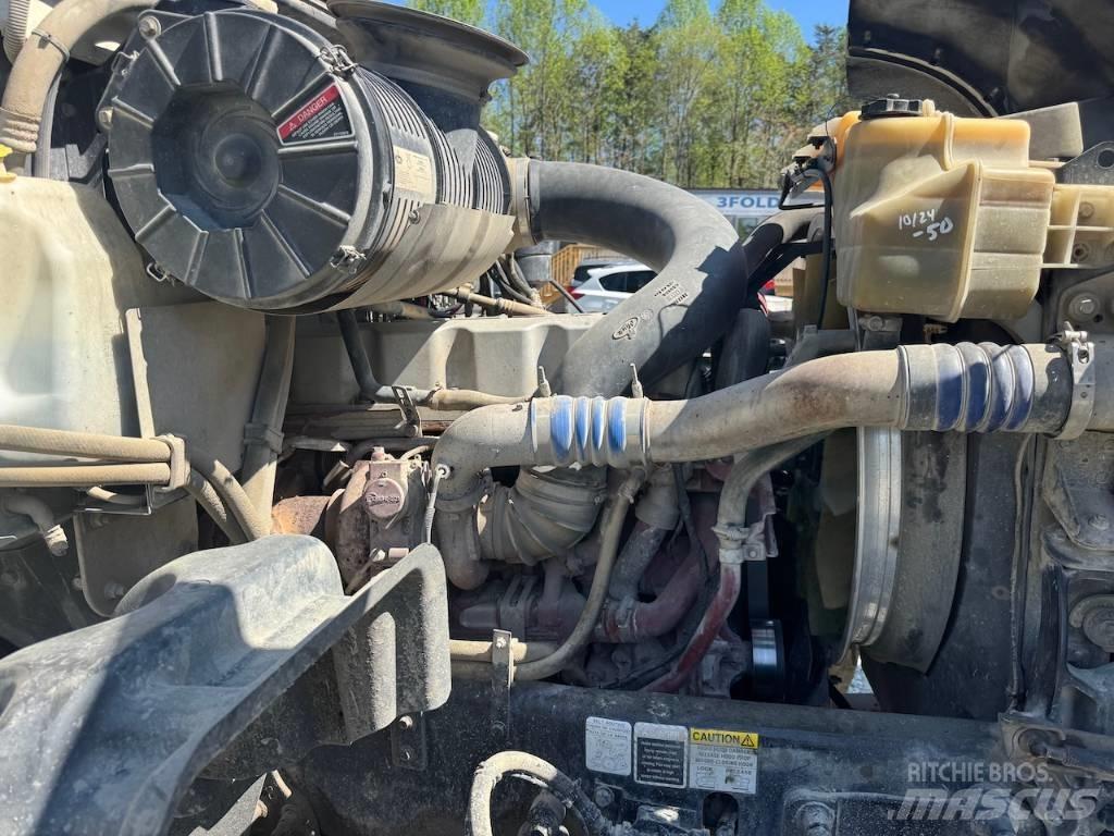 Mack GU713 Kipper