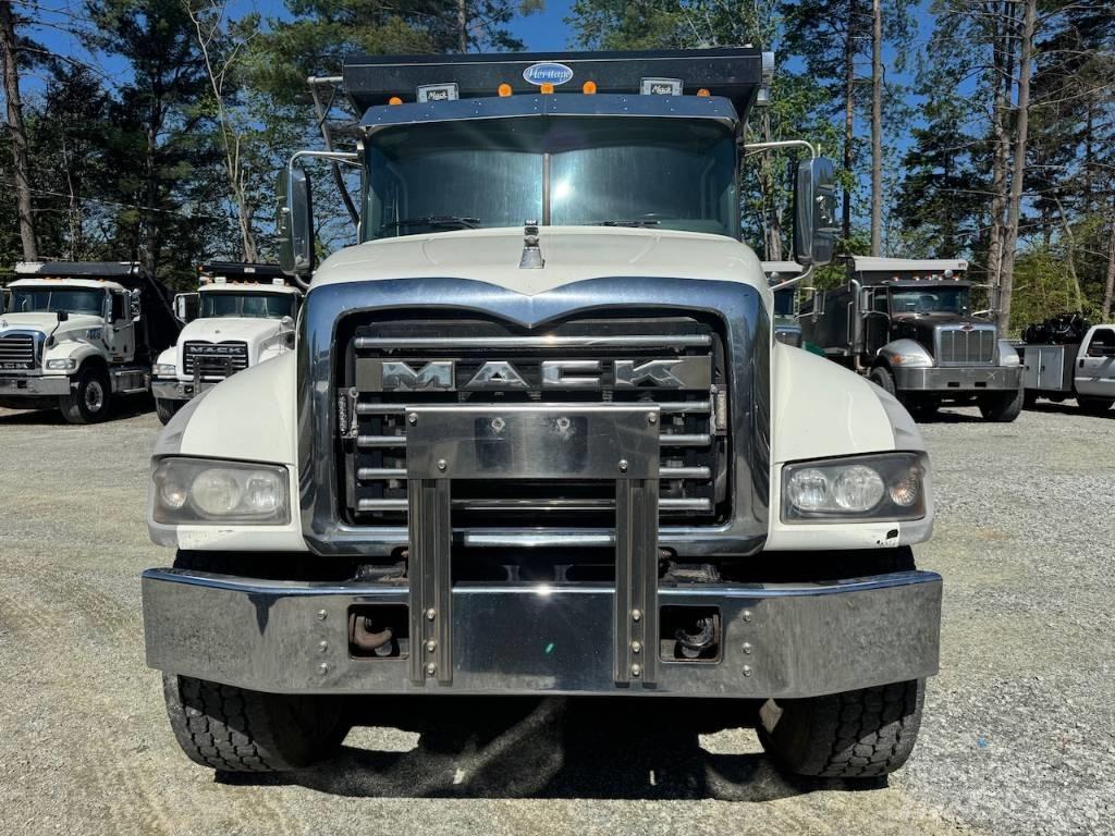 Mack GU713 Kipper