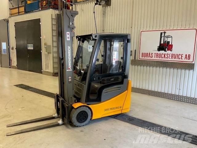 Jungheinrich EFG 215 Elektrostapler
