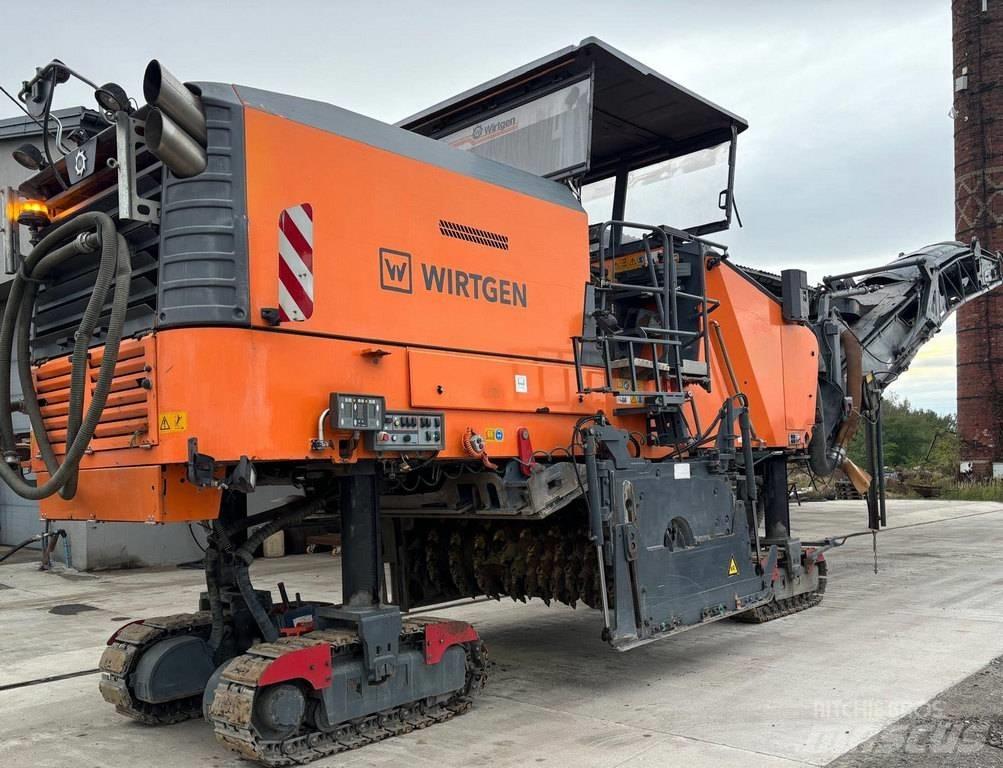 Wirtgen W 210i Asphaltfräsen