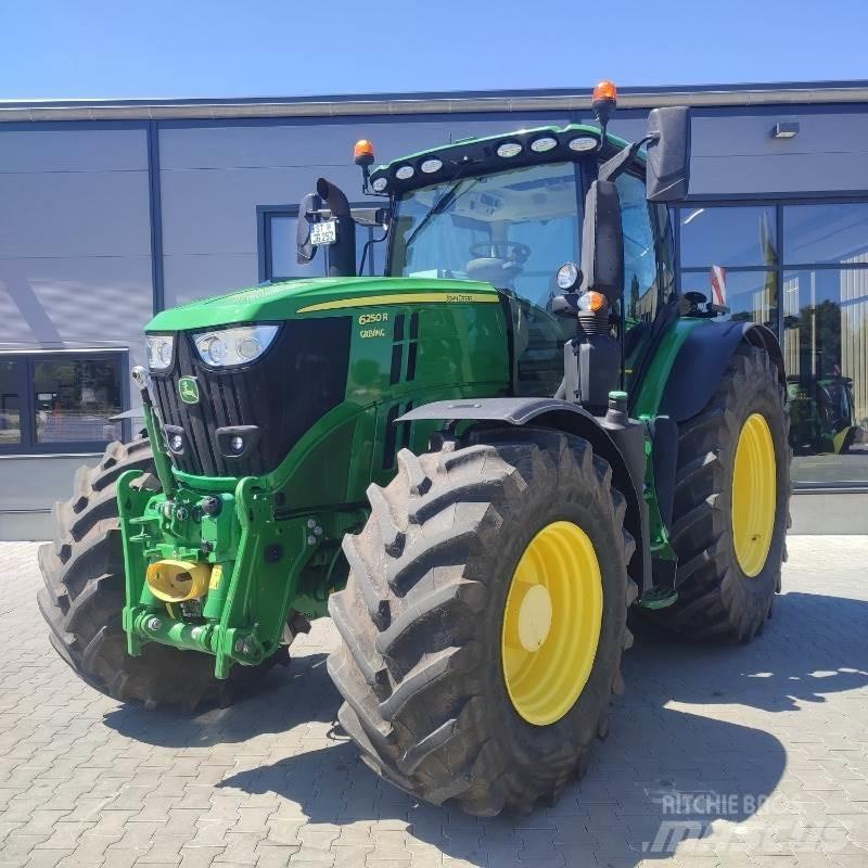 John Deere 6250R Traktoren