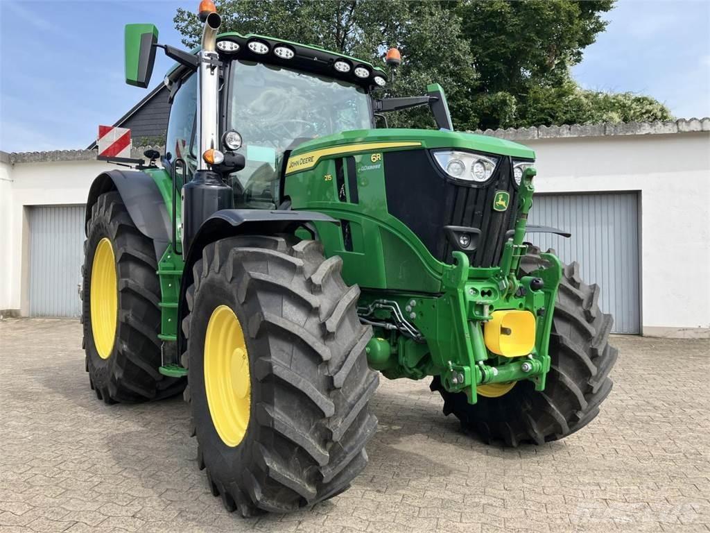 John Deere 6R 215 Traktoren