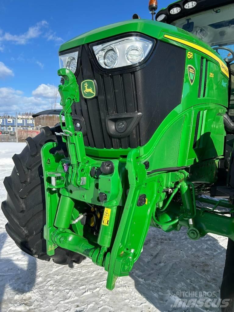 John Deere 6R 250 Traktoren
