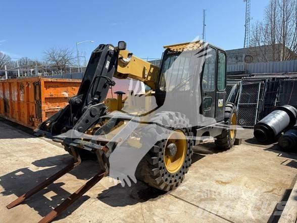 CAT TH82 Teleskoplader