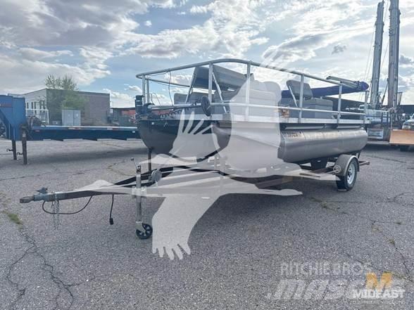  PONTOON BOAT Sonstige Baumaschinen