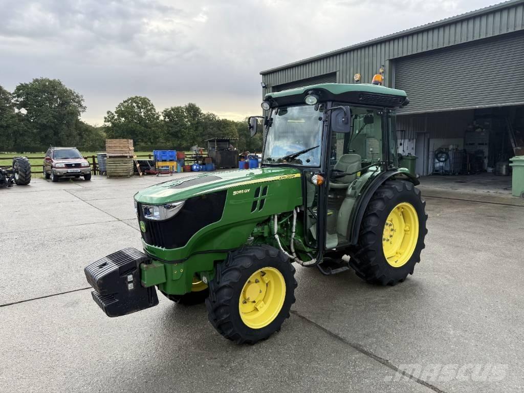 John Deere 5085 GV Traktoren