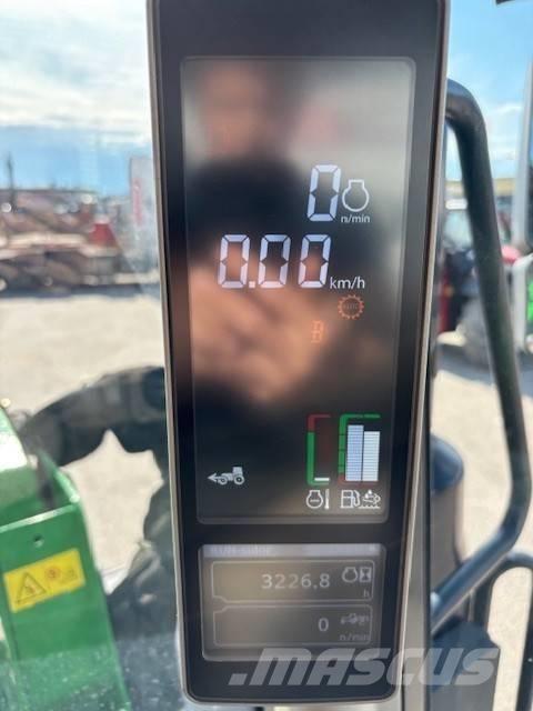 John Deere 6120 M Traktoren