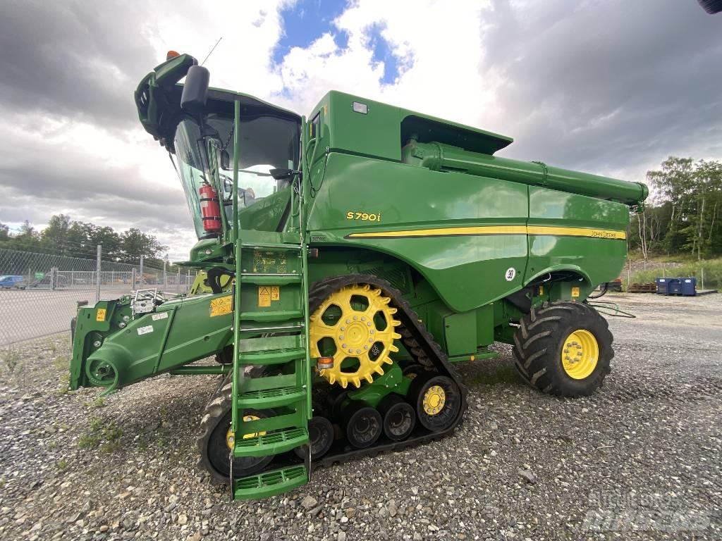John Deere S790i Mähdrescher
